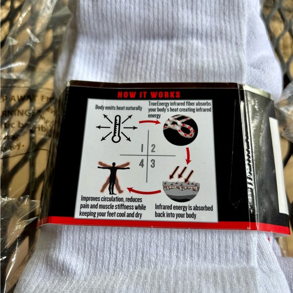 TrueEnergy Over-The-Calf Infrared Technology Compression Socks 4 Pair L/XL White - Picture 4 of 8